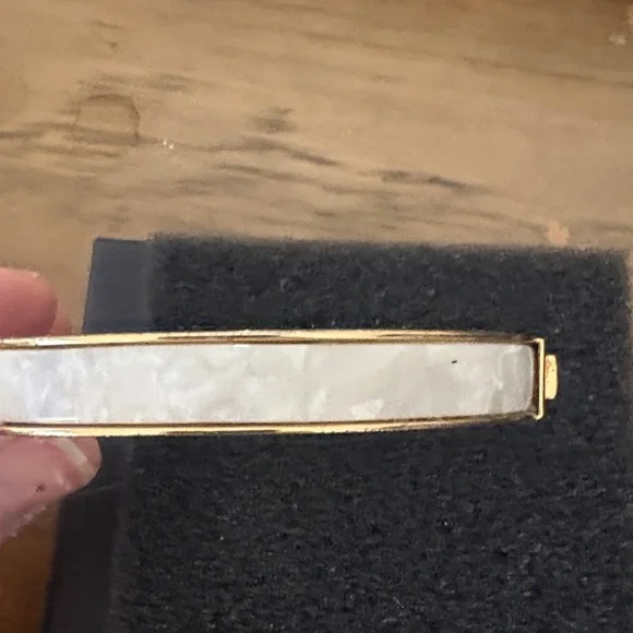 Elegant Gold and White Bangle Bracelet - Picture 3 of 3